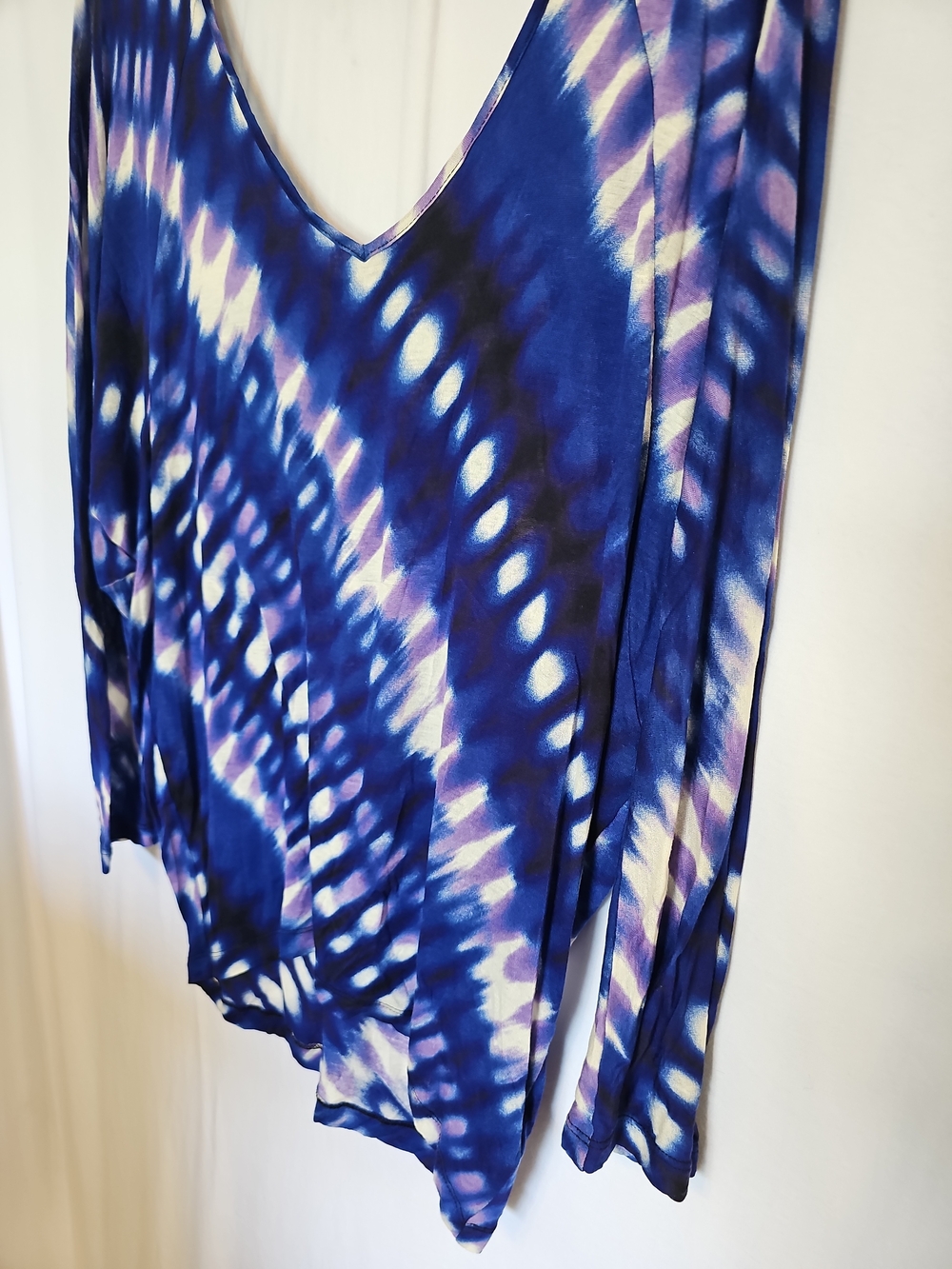 Express-Blue & Purple Tie-Dye V-Neck Long Sleeve Top | Size Small - Picture 3 of 7